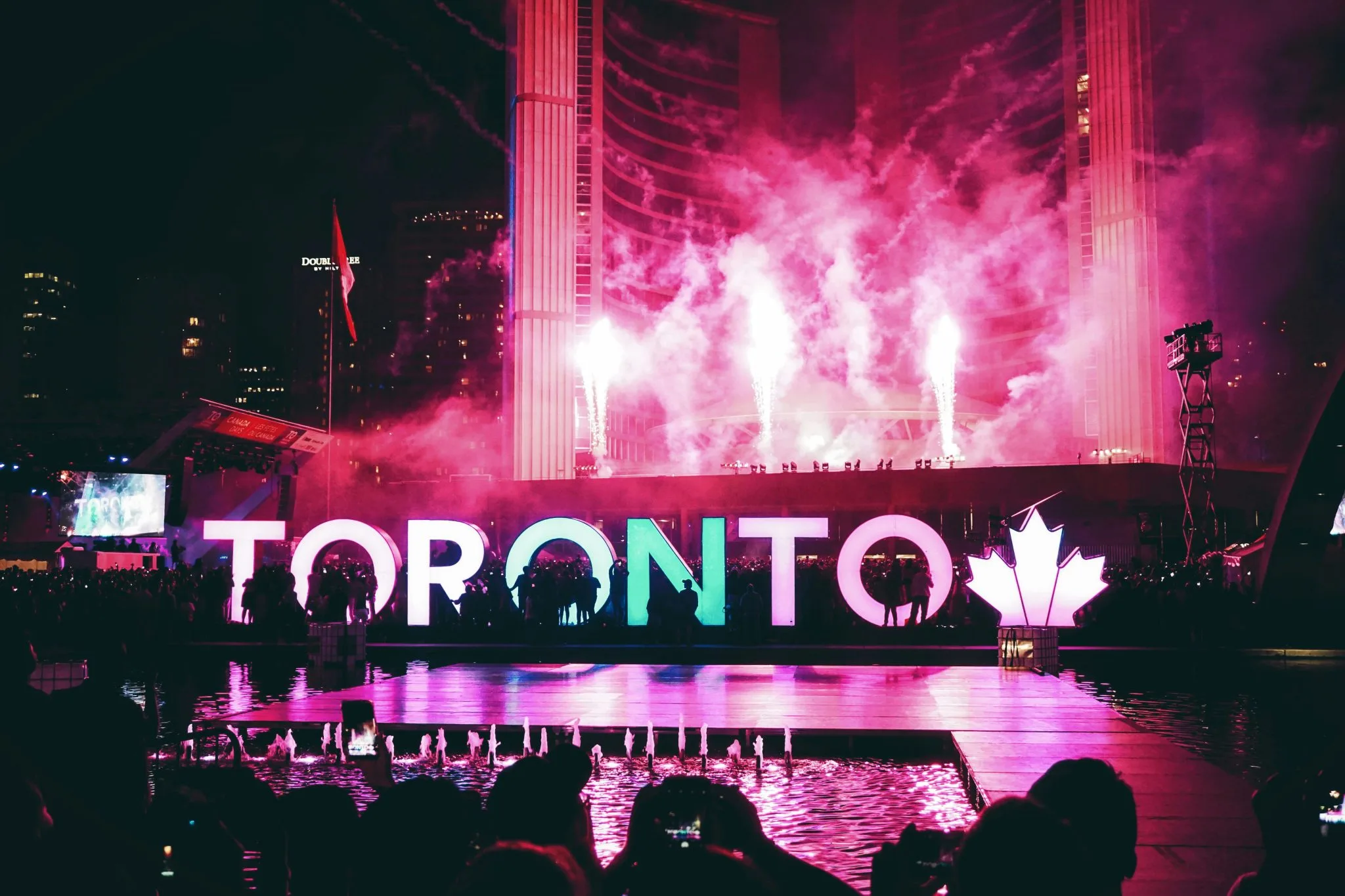 Toronto: A Cosmopolitan Journey Through Culture & Skyline​